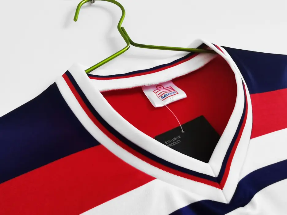 イングランド代表 アウェイ 1982  ユニフォーム レトロ 半袖Ｔシャツ