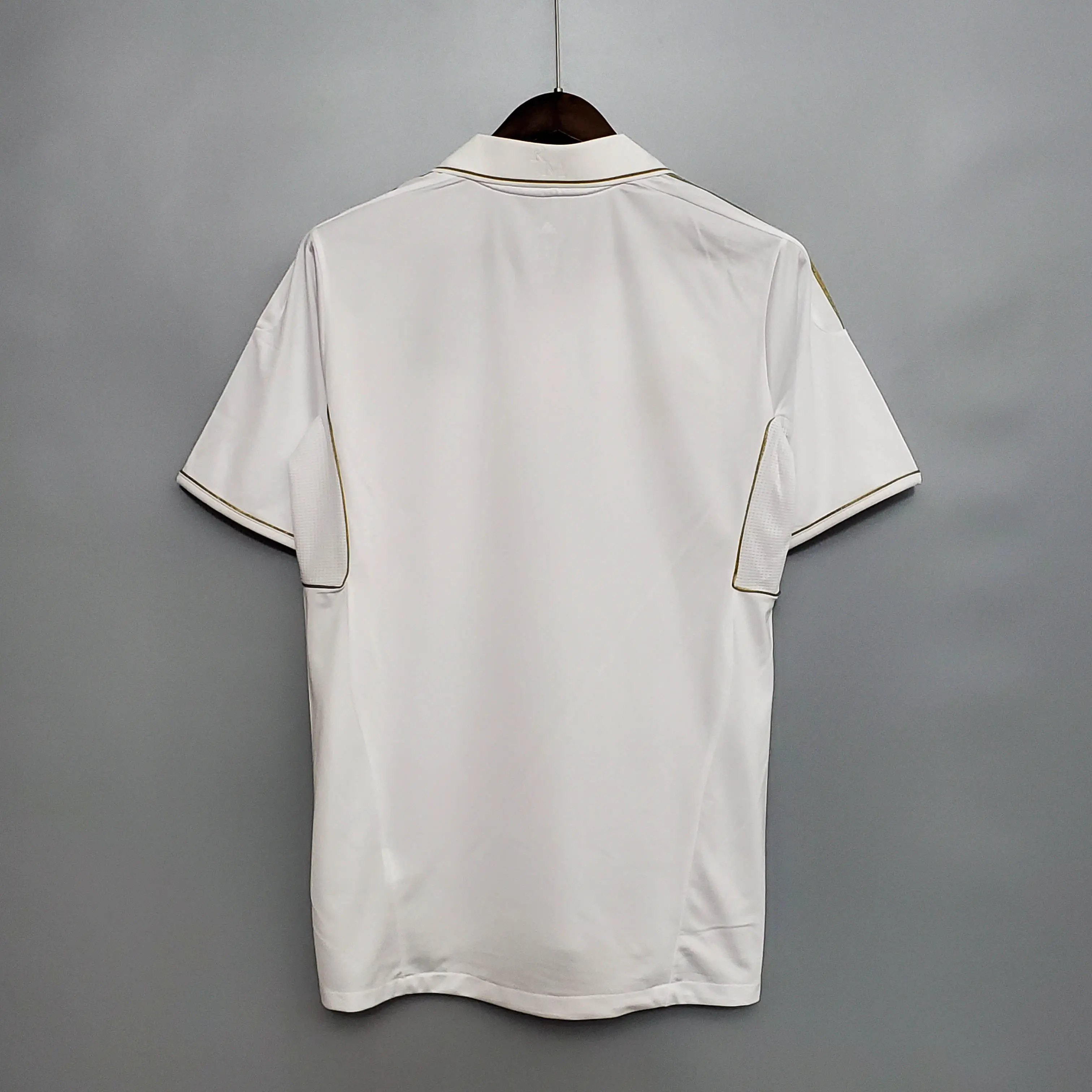 レアル·マドリード ホーム 2011/2012 ユニフォーム レトロ Ｔシャツ